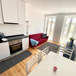 Appartamento 20-2 Castle View With French Terrace, Lisbona